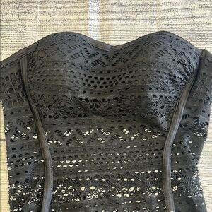 Simplicity Sz M Black One Piece Swimsuit with Sweetheart Neckline • Preloved!
